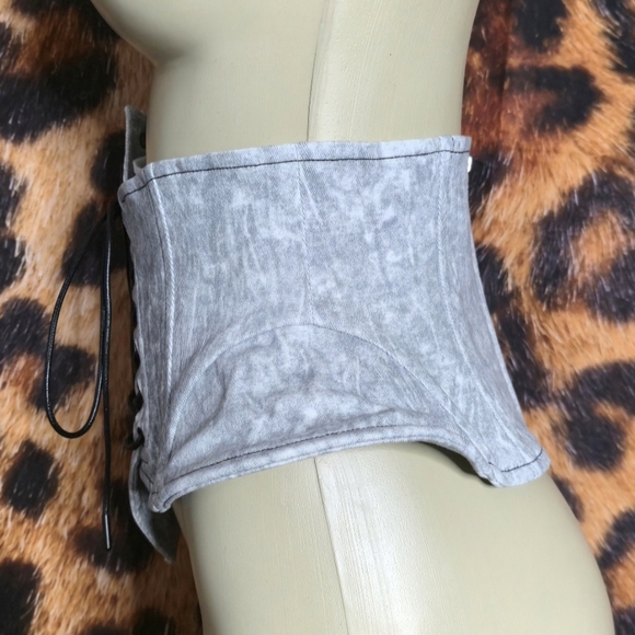 Spread The News Textured Belt - Picture 5 of 12